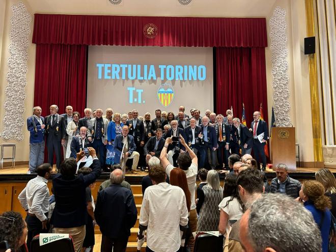 Rubén Baraja recibe premio Tertulia Torino