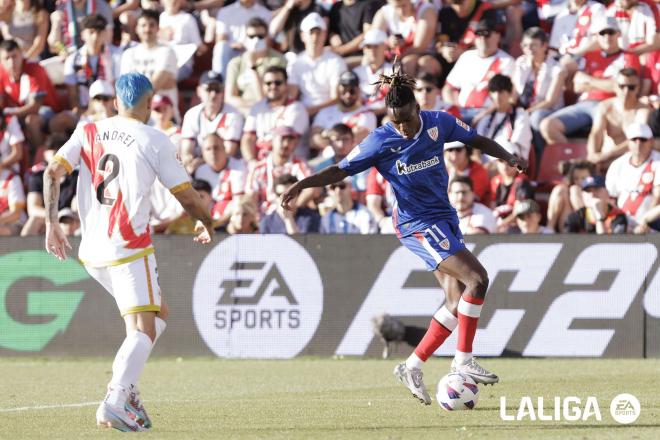 Nico Williams ante el Rayo en Vallecas (Foto: LaLiga).