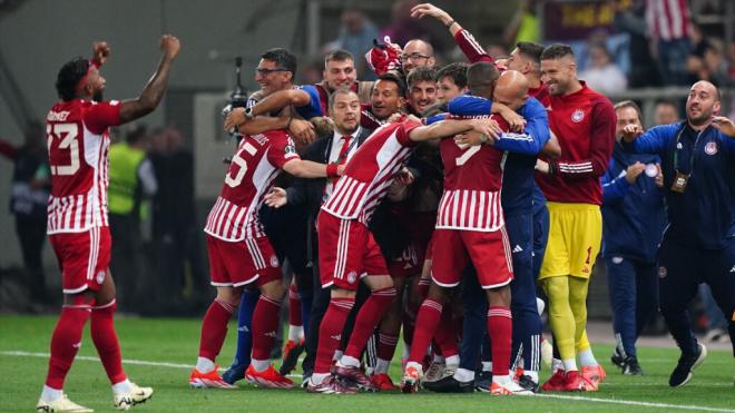 Los jugadores de Olympiacos celebrando un gol (Foto: Europa Press)