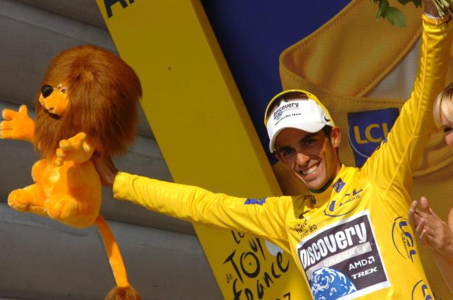 Alberto Contador tras ganar el Tour de Francia (Cordon Press)