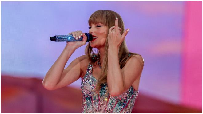 Taylor Swift durante su primer concierto en el Santiago Bernabéu (Europa Press)