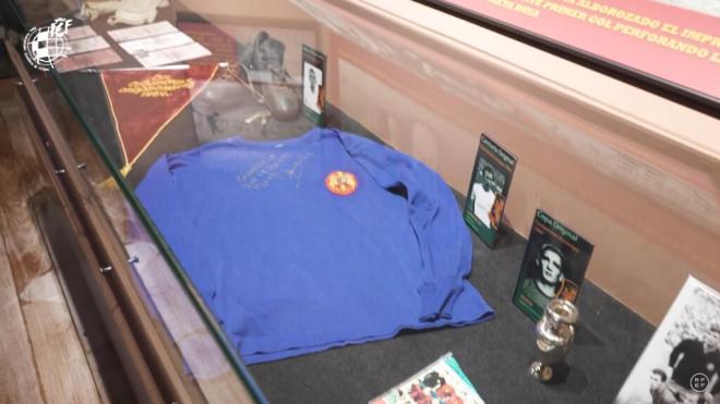 Camiseta Selección Española Eurocopa 1964 (foto: RFEF).