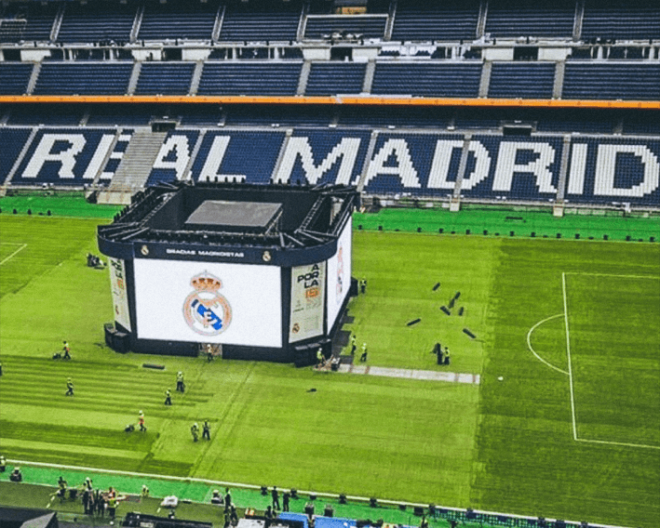 Pantallas gigantes en el Santiago Bernabéu para la final (Foto: @footmercato)