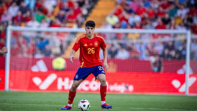 Pau Cubarsí, durante el España-Andorra (foto: seufutbol).