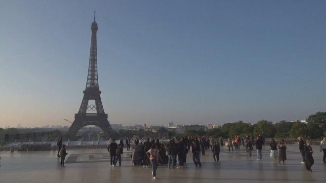 El símbolo de los Juegos Olímpicos en la Torre Eiffel (Fuente: SNTV)