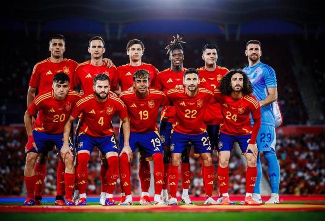 El once inicial de la selección española (foto: Cordón Press).