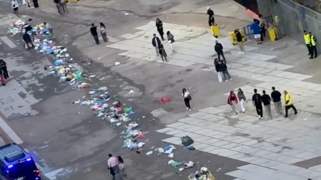 La basura que se genera en los conciertos del Santiago Bernabéu