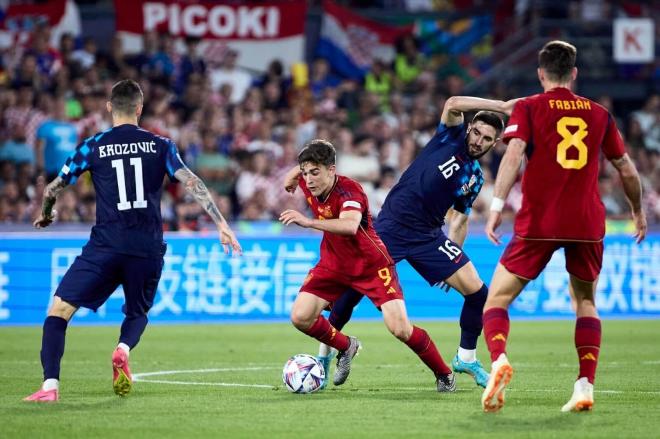 España y Croacia jugando la final de la UEFA Nations League (Europa Press)