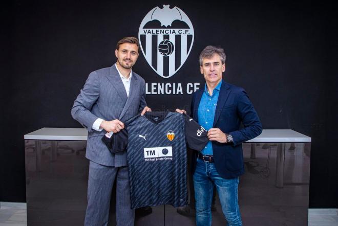 Stole Dimitrievski, primer fichaje 2024/25 del Valencia CF (Foto: VCF).