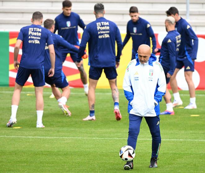 Luciano Spalletti mientras entrena la selección italiana (Cordon Press)