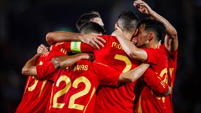 Los jugadores de España celebrando un gol (Cordon Press)