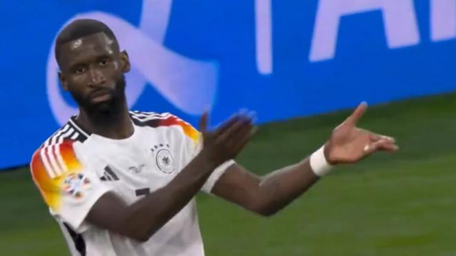 Rüdiger no se cree el gol que ha marcado