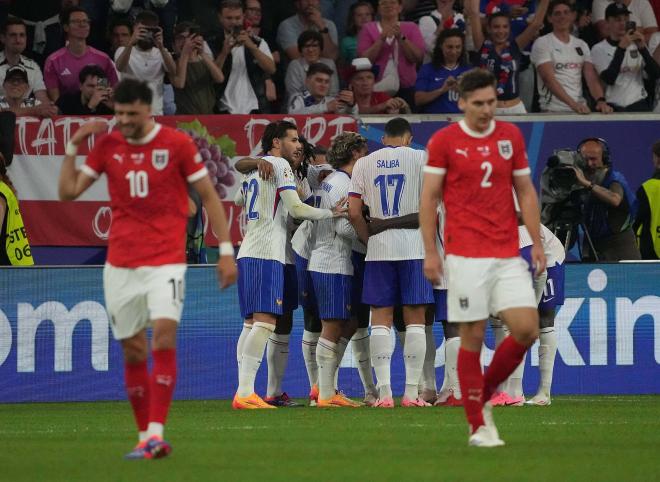 Los jugadores de Francia celebran el gol frente a Austria (Foto: Cordon Press)