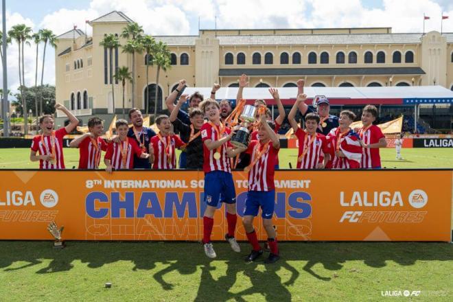 El Atleti celebra el título de LALIGA FC Futures de Orlando (Foto: LALIGA).