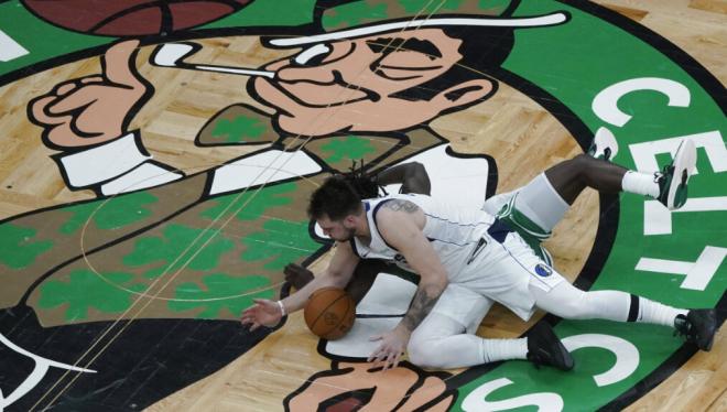 Luka Doncic en el quinto partido contra los Boston Celtics (CordonPress)