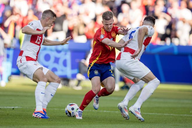 Dani Olmo jugando contra Croacia (Cordon Press)
