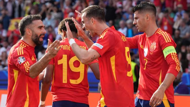 Los jugadores de España celebrando un gol ante Croacia (Europa Press)