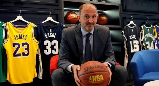 Chus Bueno en su etapa en la NBA