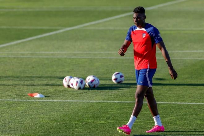 Samu Omorodion, en una sesión de pretemporada del Atlético de Madrid (Foto: EFE).