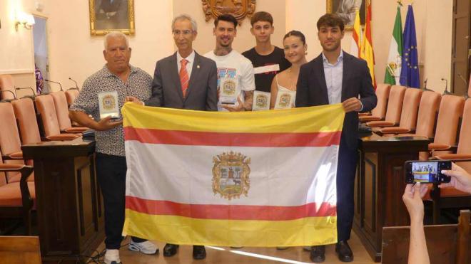 Homenaje a Luis Pérez y a otros deportistas (Foto: Ayuntamiento de Utrera).