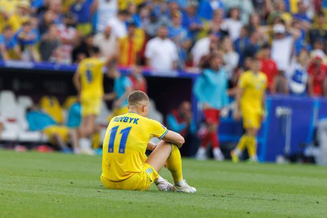 Artem Dovbyk se lamenta tras la eliminación de Ucrania en la Eurocopa (Foto: Cordon Press).