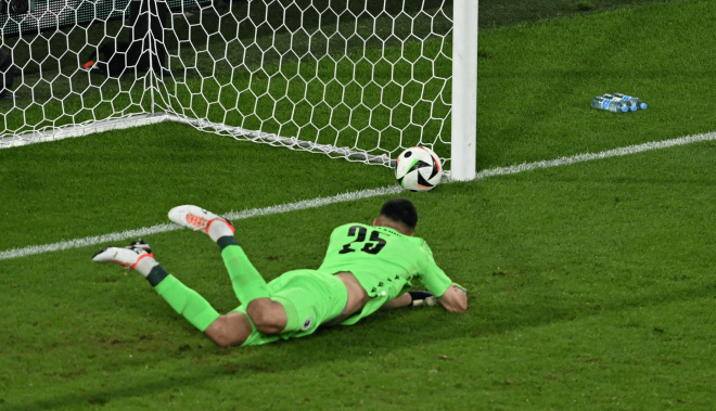 Giorgi Mamardashvili, ante España, en el gol de Rodri (Foto: Cordon Press).