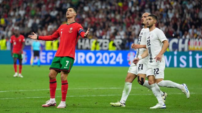 Cristiano Ronaldo, durante el Portugal-Eslovenia (foto: Cordon Press).