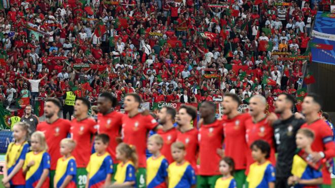 La Selección Portuguesa antes de jugar contra Eslovenia (Cordon Press)