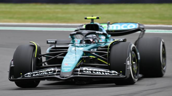 Fernando Alonso, en el GP de Silverstone (Foto: Cordon Press).