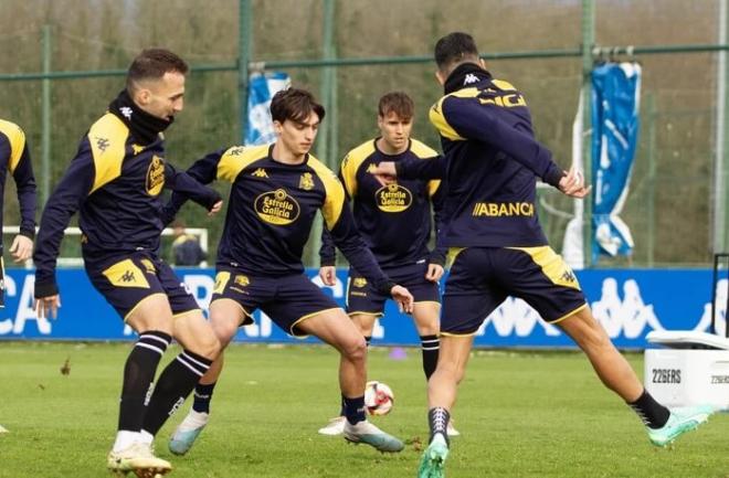 Manu Berrocal durante un entrenamiento con el Dépor (Foto: RCD).