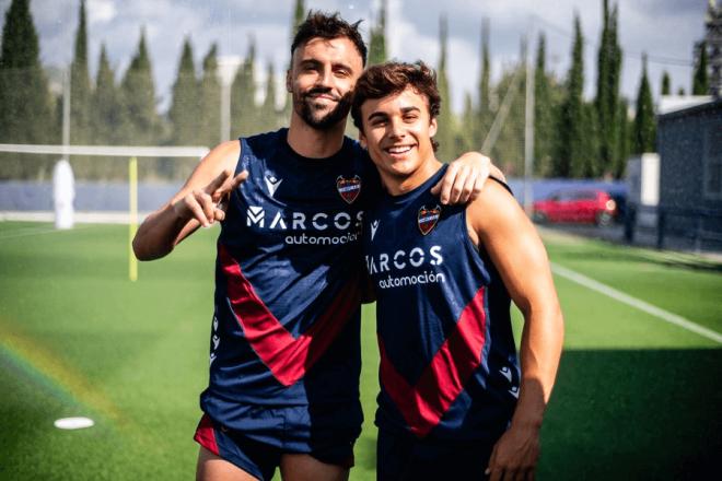 Óscar Clemente y Carlos Álvarez, en la vuelta a los entrenamientos en Buñol (Foto: LUD).