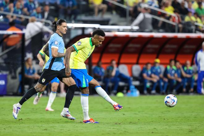 Eder Militao en el Uruguay - Brasil de Copa América (Foto: Cordon Press)