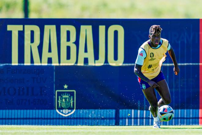 Nico Williams se entrena duro en la Eurocopa de Alemania (Foto: RFEF).