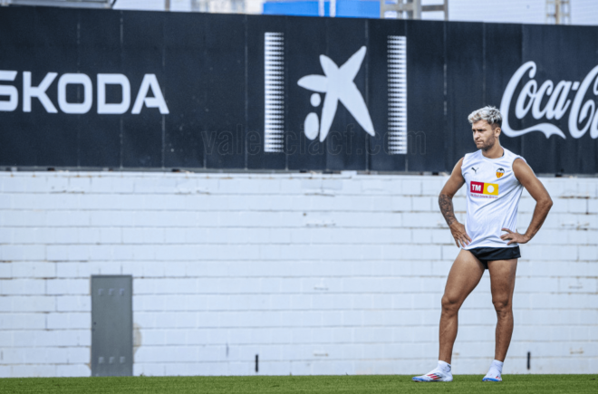 Hugo Duro, en pretemporada (Foto: Valencia CF).