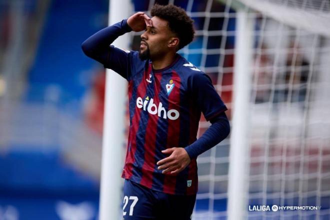 Konrad de la Fuente, jugador del Sporting, que gusta al Eibar (Foto: LALIGA).