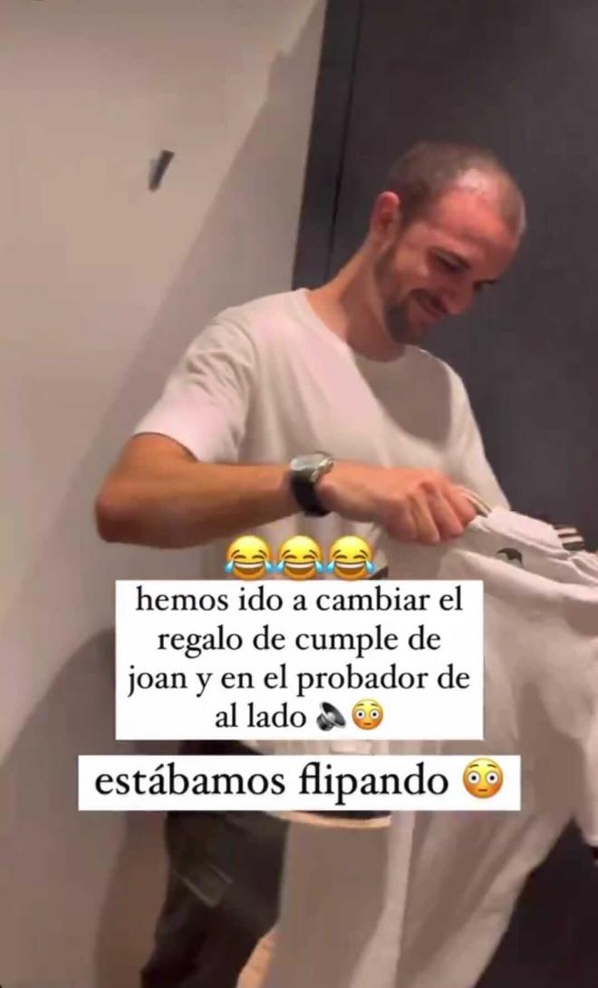 Capturas del vídeo viral de los gemidos en los probadores de Valencia.