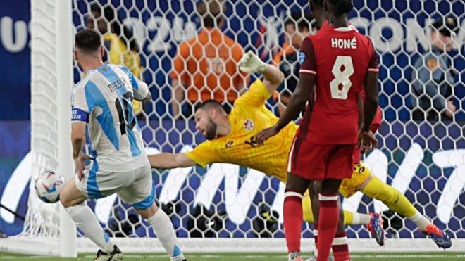 Leo Messi y su gol ante Canadá en semifinales (Foto: @Argentina)