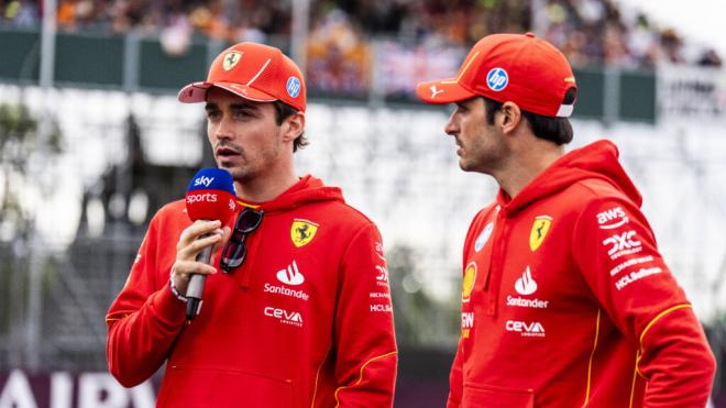 Charles Leclerc y Carlos Sainz, en el Gran Premio de Silverstone (Foto: Cordon Press).