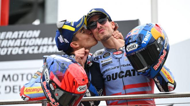 Álex y Marc Márquez, en el Gran Premio de Alemania (Foto: Cordon Press).