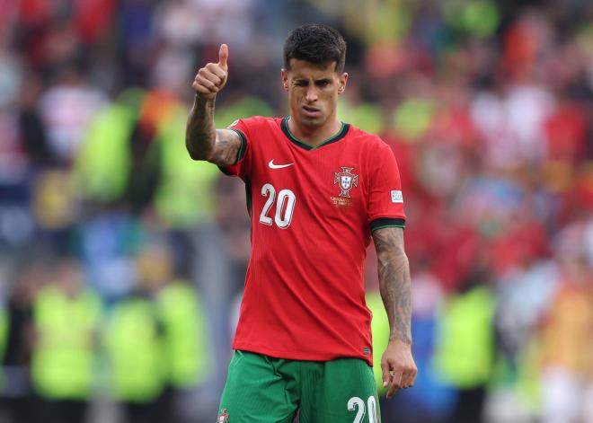 Joao Cancelo, en un partido con Portugal (Foto: Cordon Press).