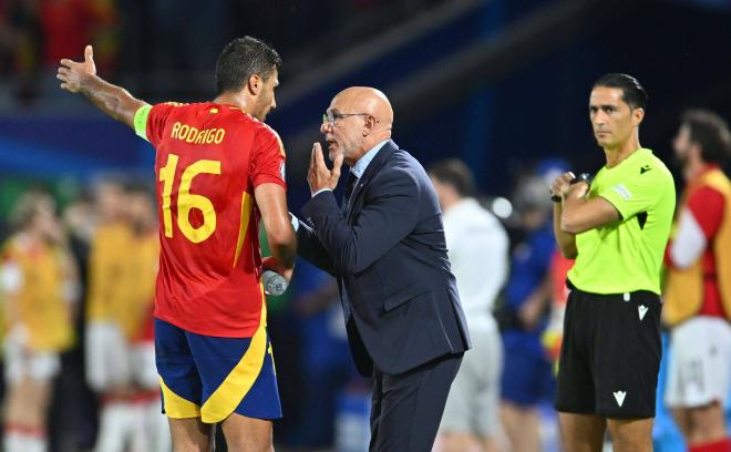 Luis de la Fuente y Rodrigo Hernández en la Eurocopa 2024 (Foto: Cordon Press)