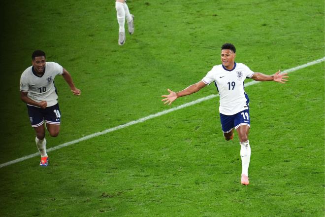 Jude Bellingham celebrando el gol de Inglaterra en el último minuto (Cordon Press)