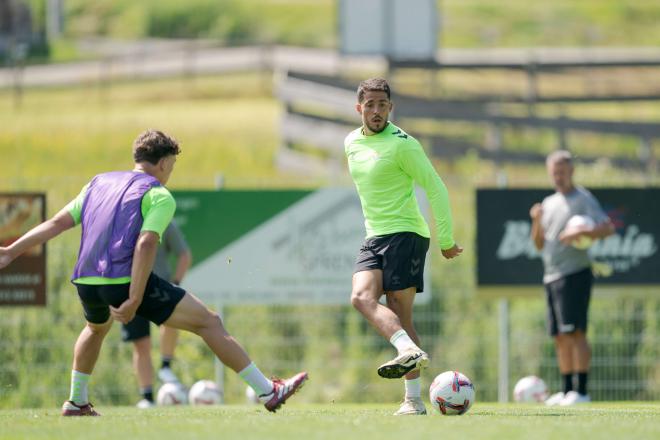 Pablo Fornals, entrenando en Austria (Foto: RBB)