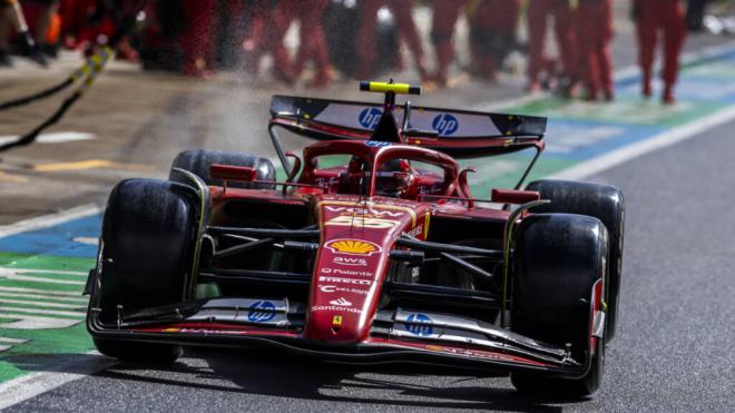 Carlos Sainz, durante el Gran Premio de Silverstone (Foto: Cordon Press).