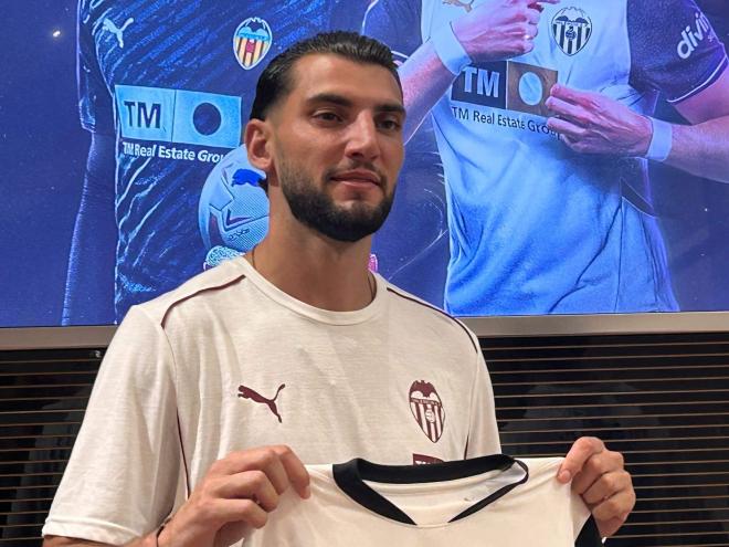 Rafa Mir en su presentación. (Foto: David Torres)