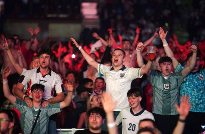 Aficionados de Inglaterra durante la Eurocopa 2024 (Foto: Cordon Press)