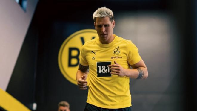 Niklas Sule con el Borussia Dortmund (Foto: Cuenta BVB)