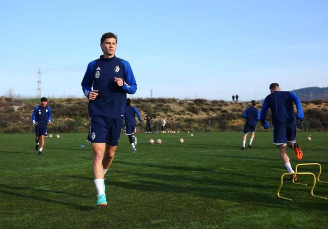 Samuele Longo durante un entrenamiento con la Ponferradina (Foto: SDP).