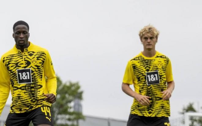 Soumaila Coulibaly con el Borussia Dortmund. (Foto: @BVB)