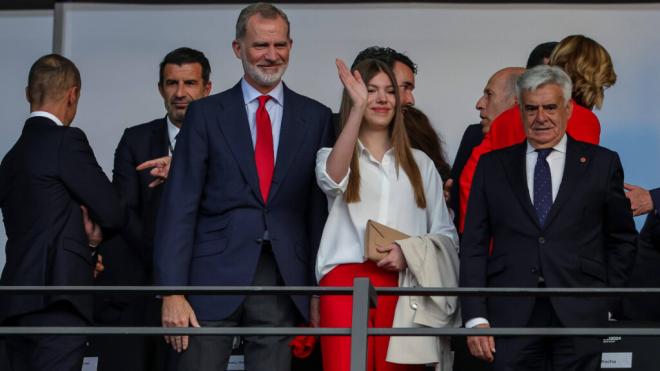 Felipe VI y la infanta Sofía en el palco (Cordon Press)